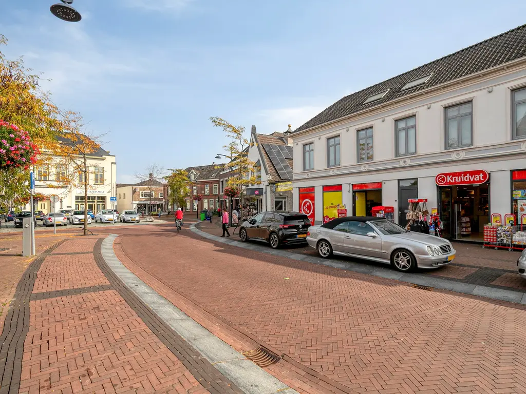 Hoofdstraat 8, Raamsdonksveer