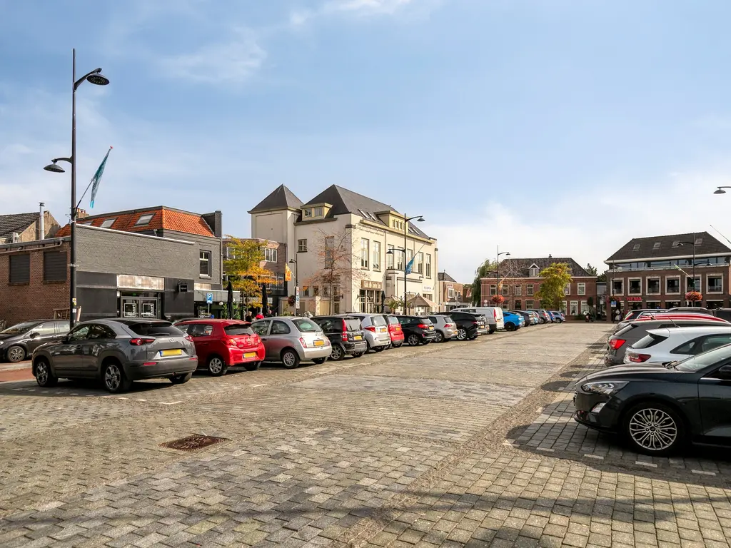 Hoofdstraat 8, Raamsdonksveer