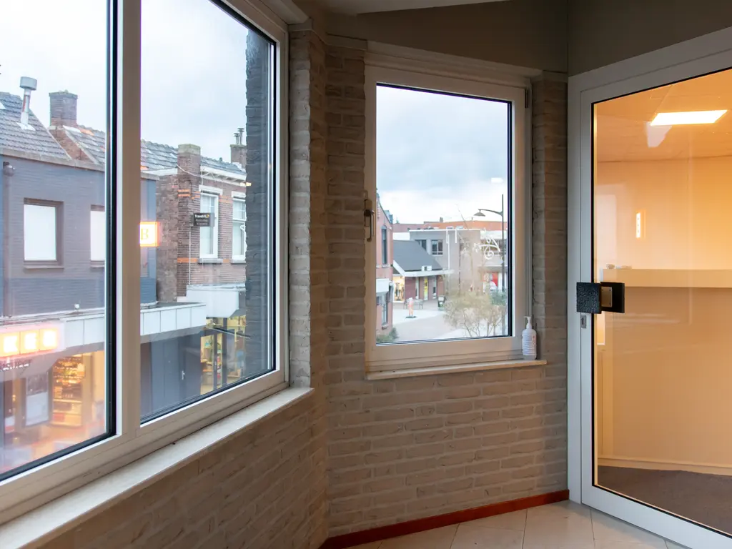 Hoofdstraat 2A, Raamsdonksveer