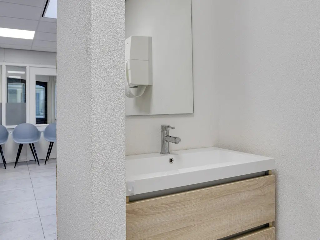 Brasem 26, Raamsdonksveer