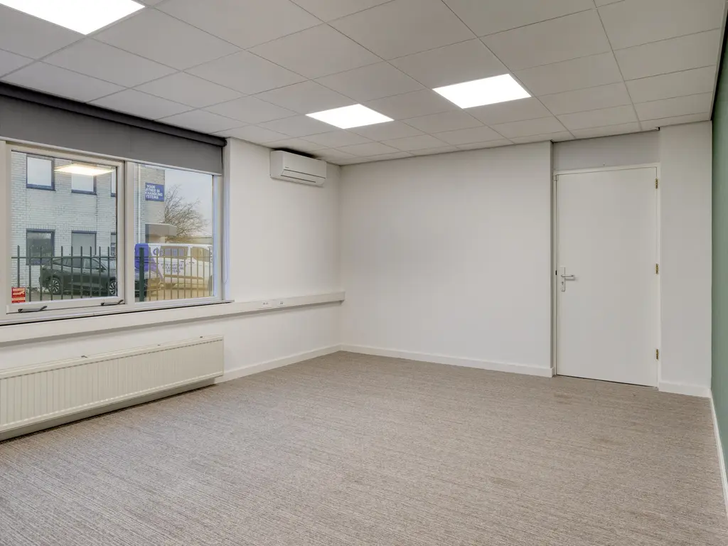 Brasem 26, Raamsdonksveer