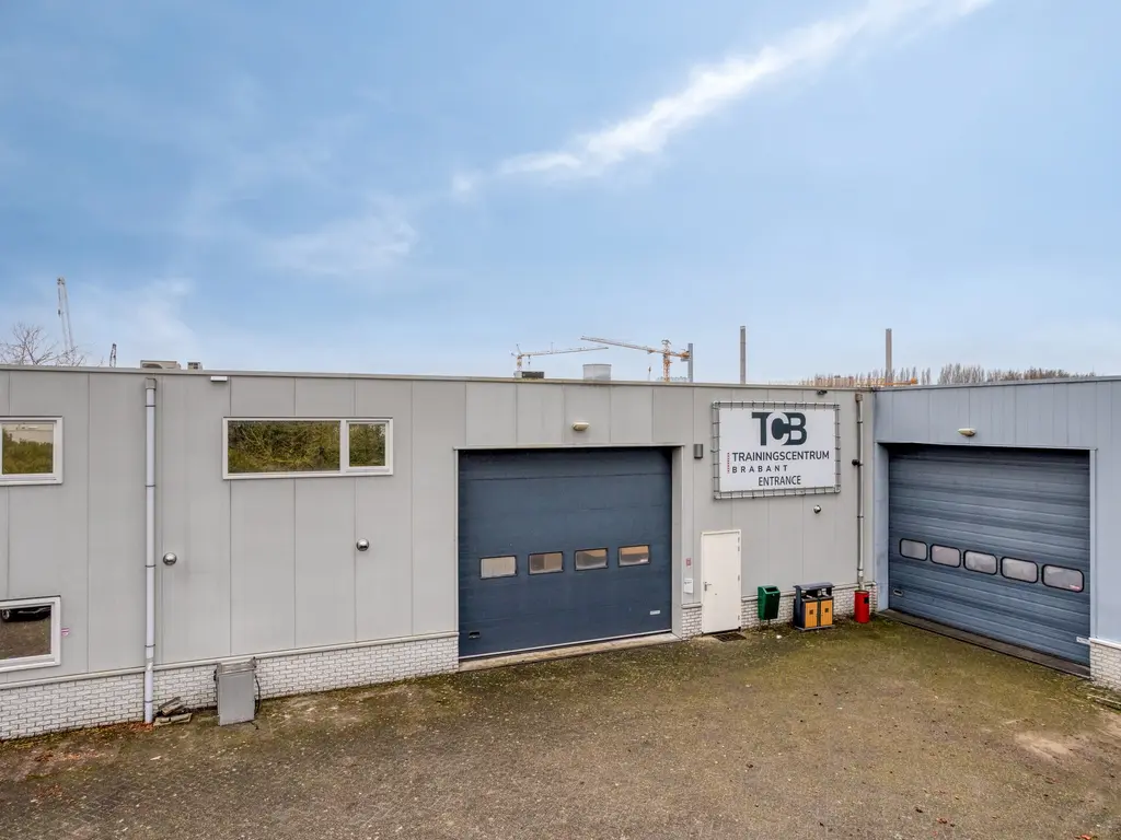 Brasem 26, Raamsdonksveer