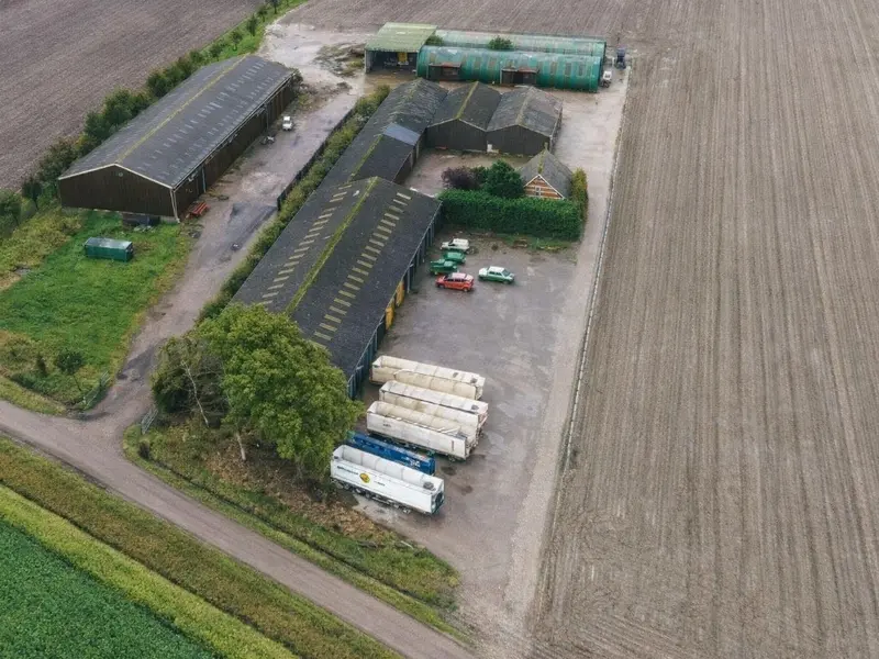 Boonhil 33, Steenbergen