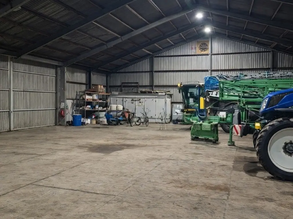 Boonhil 33, Steenbergen