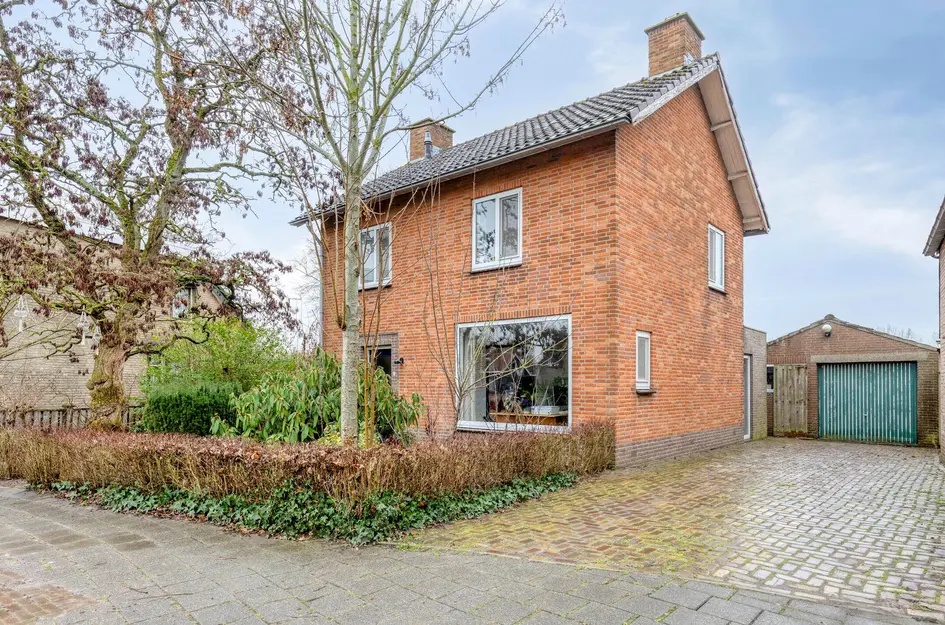 Benedenkerkstraat 25