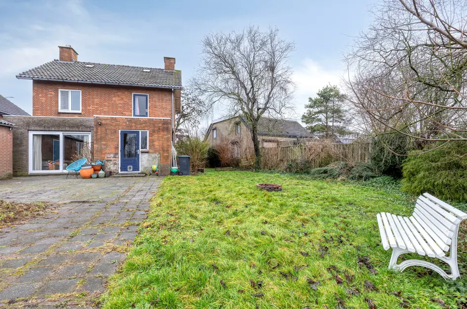 Benedenkerkstraat 25