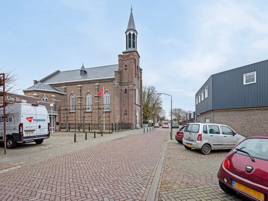 Emmastraat 4, Raamsdonksveer