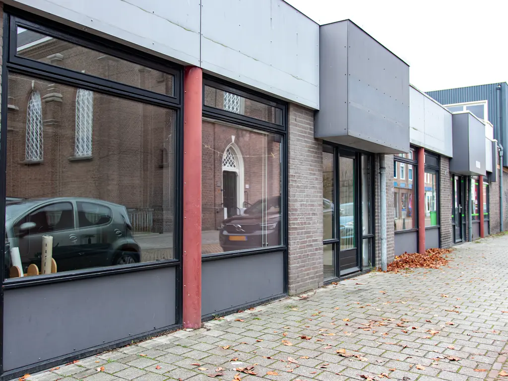 Emmastraat 6, Raamsdonksveer