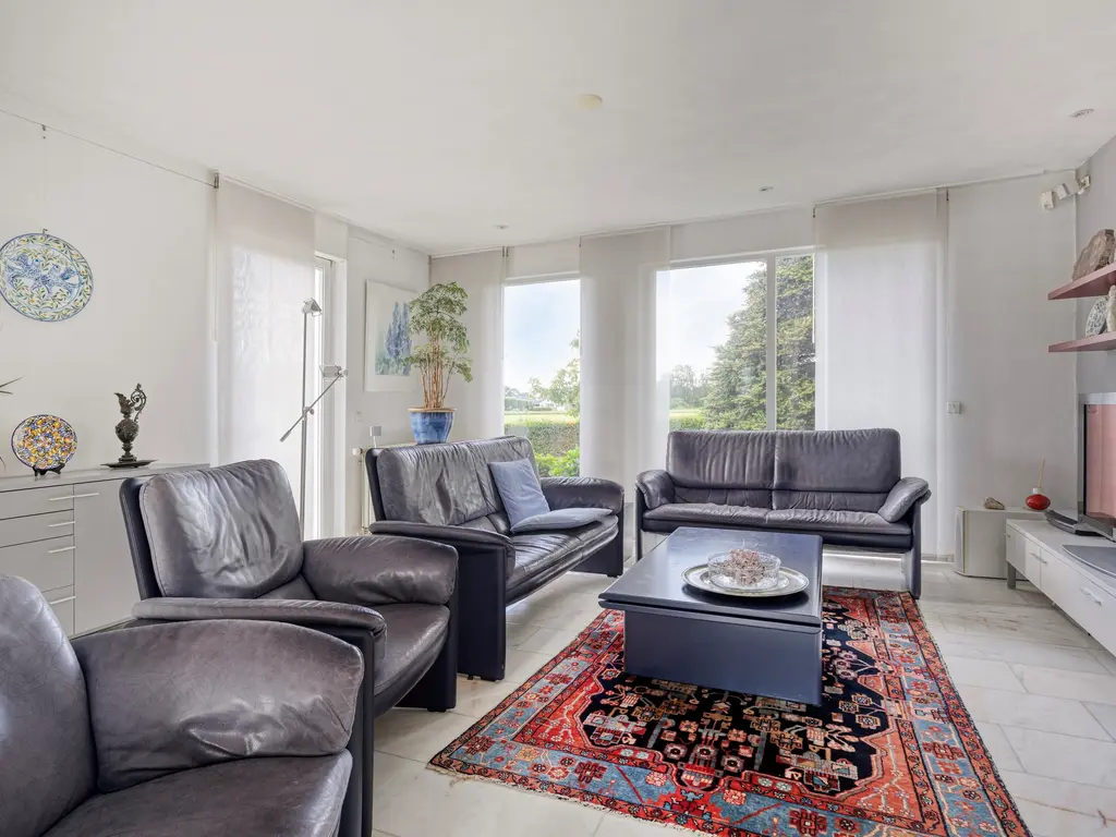 Veertels 6, Riel