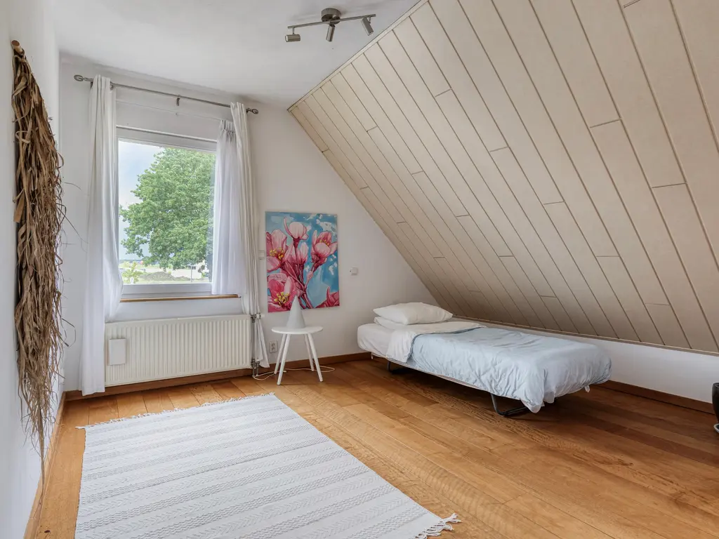 Veertels 6, Riel