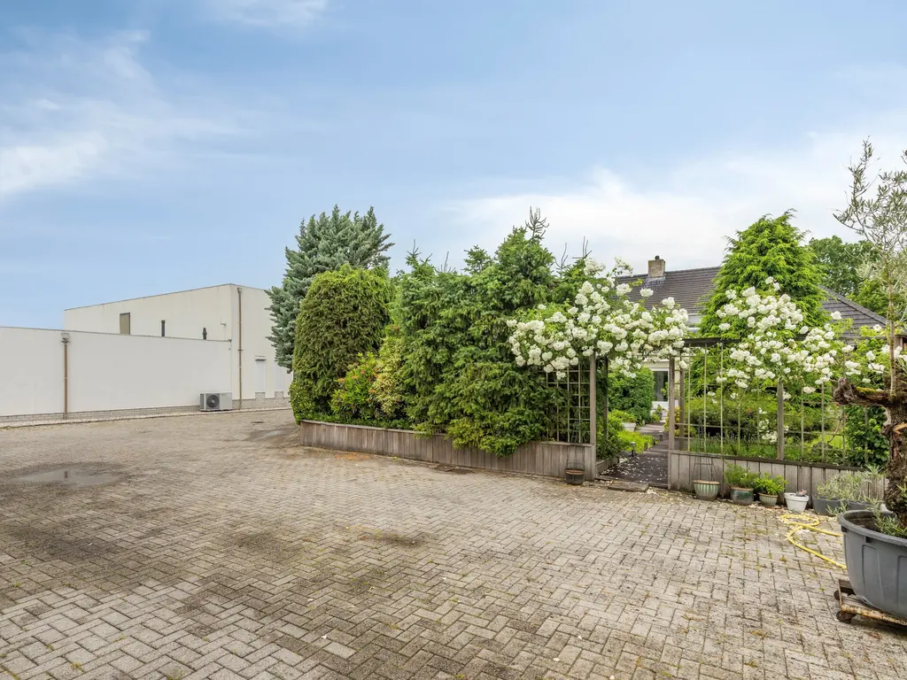Veertels 6, Riel