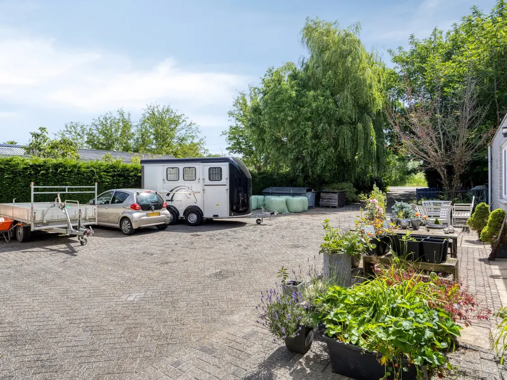 Huizersdijk 16, Zevenbergen