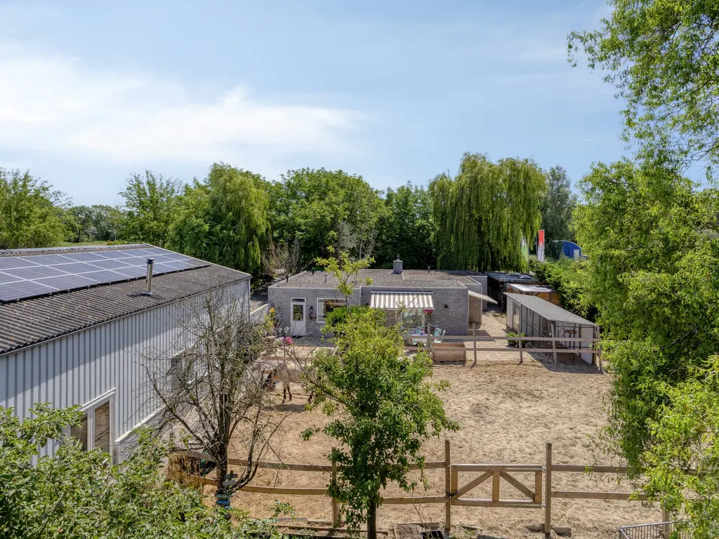 Huizersdijk 16, Zevenbergen