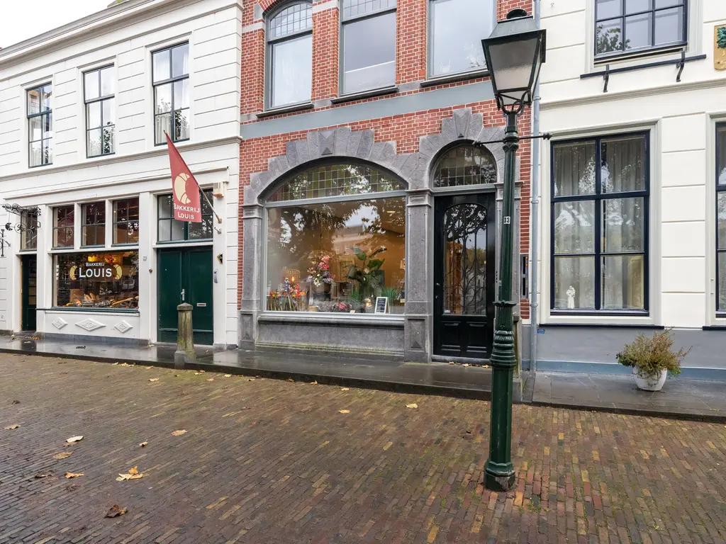 Markt 24, Geertruidenberg