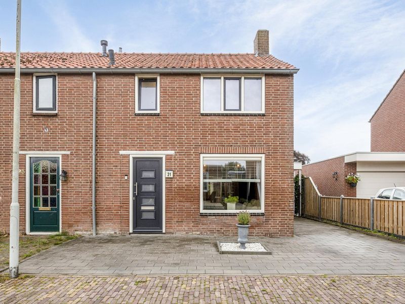 Sloestraat 21, LEWEDORP