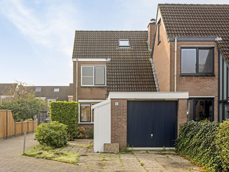 Simone Veilhof 4, GOES