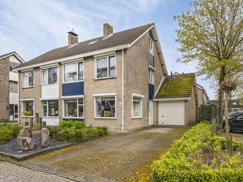 Esdoornstraat 9, 'S-GRAVENPOLDER