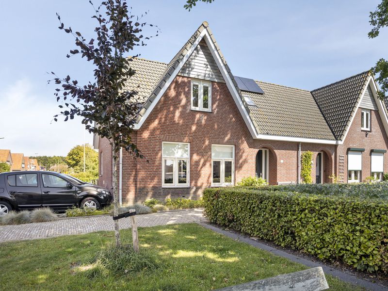 Wolfertsplein 1, WOLPHAARTSDIJK
