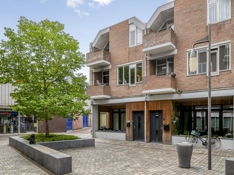 Schuttershof 12, GOES