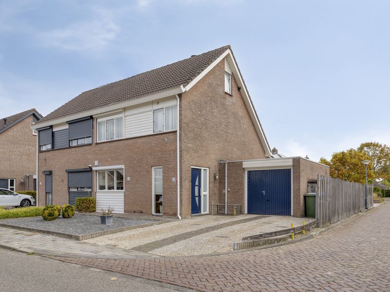 Roofvogelstraat 44, HEINKENSZAND