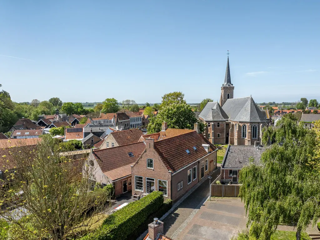 Ring 32, DREISCHOR