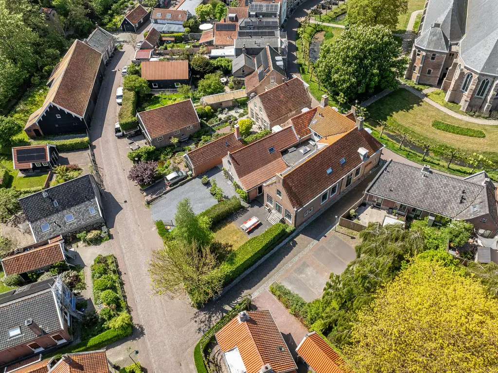 Ring 32, DREISCHOR