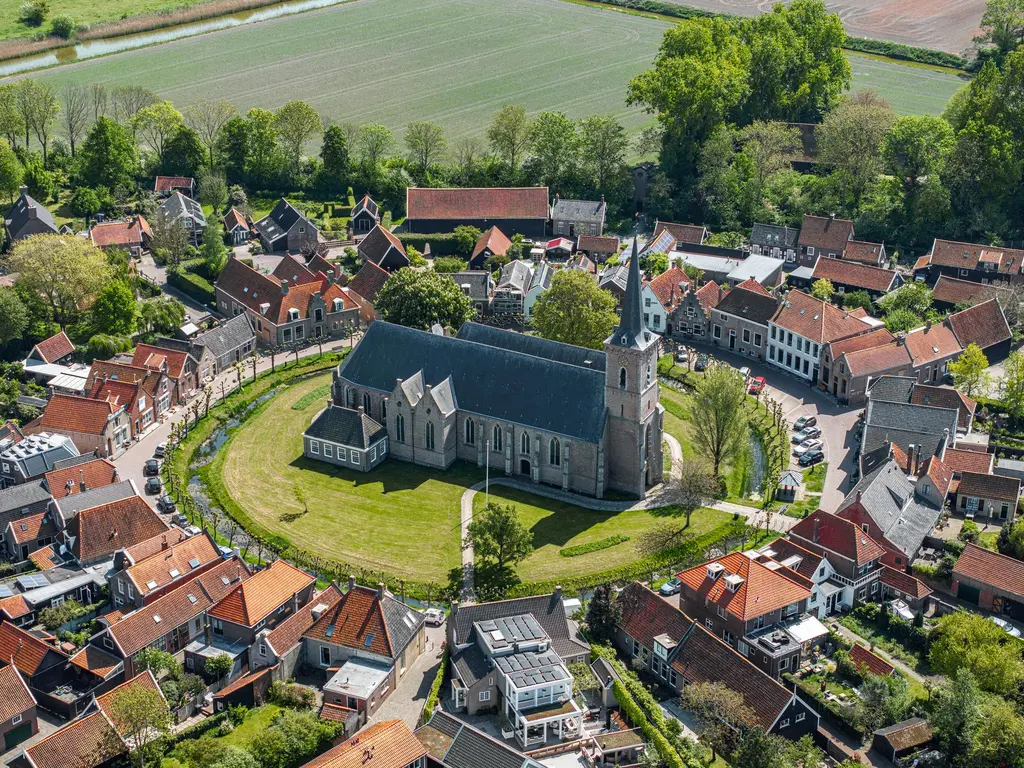 Ring 32, DREISCHOR