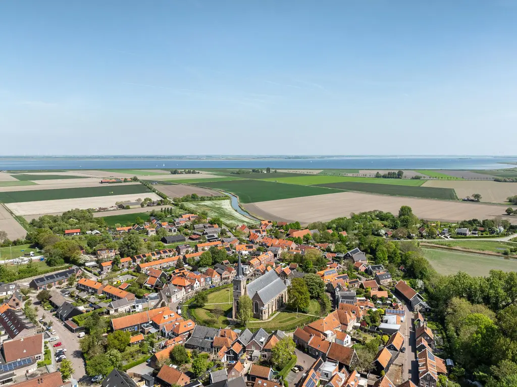 Ring 32, DREISCHOR