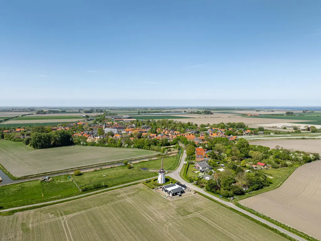 Ring 32, DREISCHOR