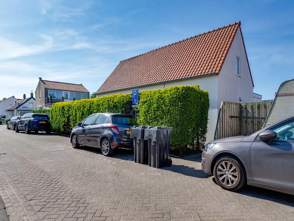 Jan Deugtstraat 6, HERKINGEN