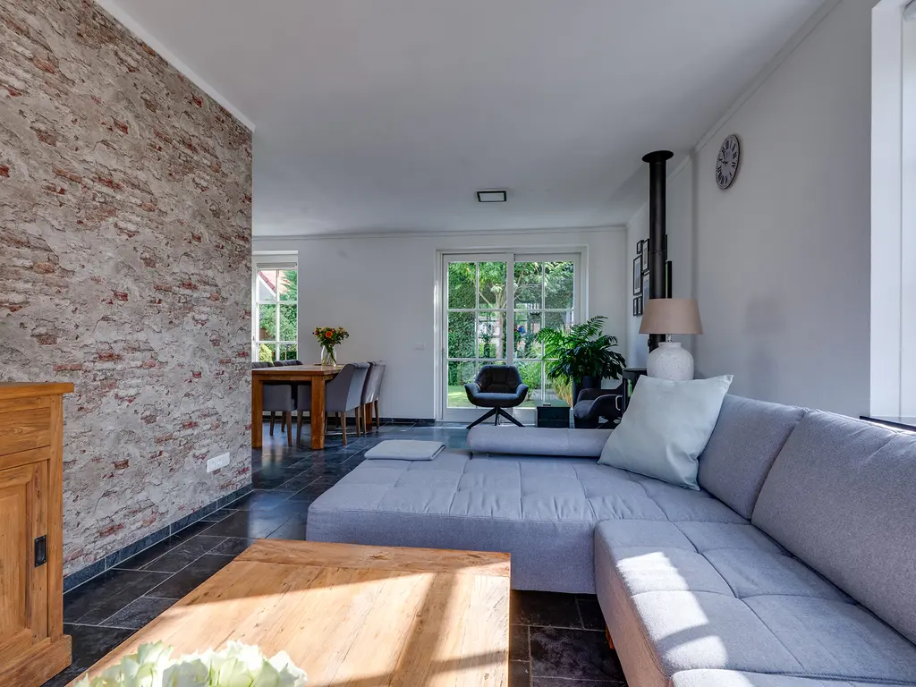Weesmolenstraat 6, OOLTGENSPLAAT