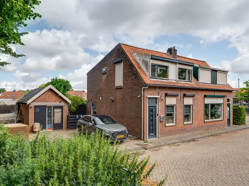 Julianastraat 28, OOLTGENSPLAAT