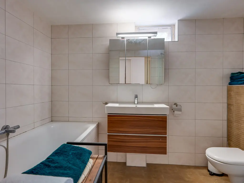 Julianastraat 28, OOLTGENSPLAAT