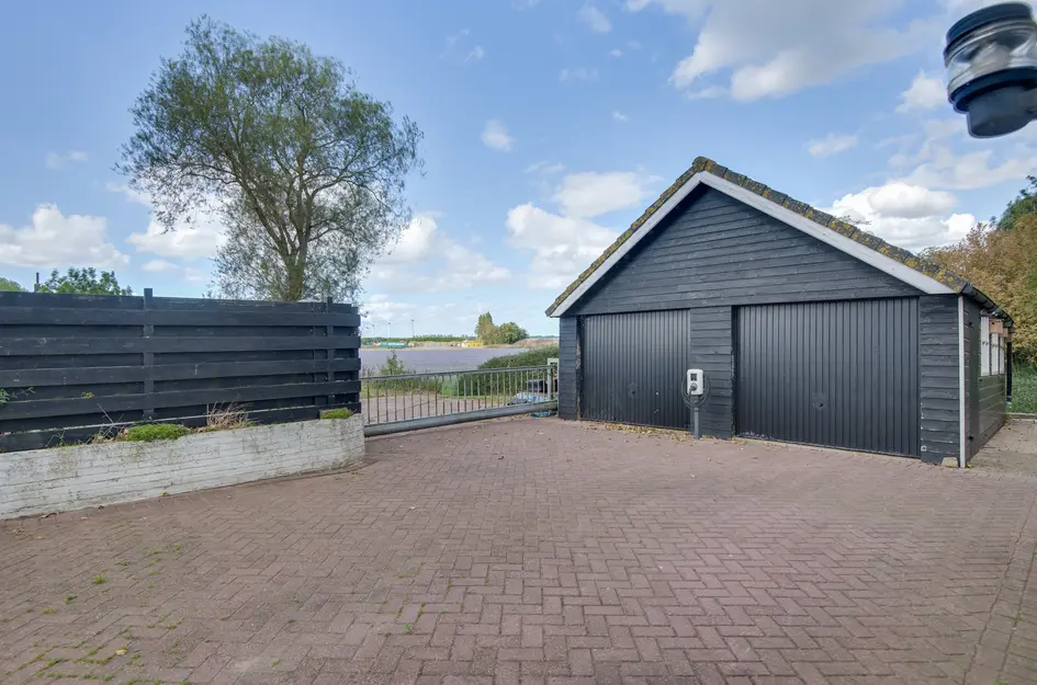 Lieve Vrouwepoldersedijk 23