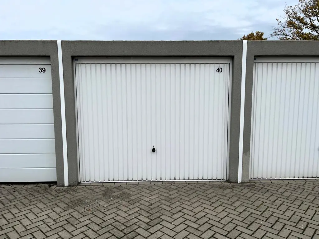 Edison 12 40, Middelharnis