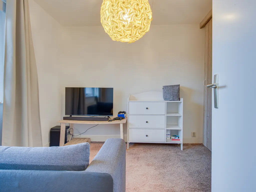 Sluuslaan 3, MIDDELHARNIS