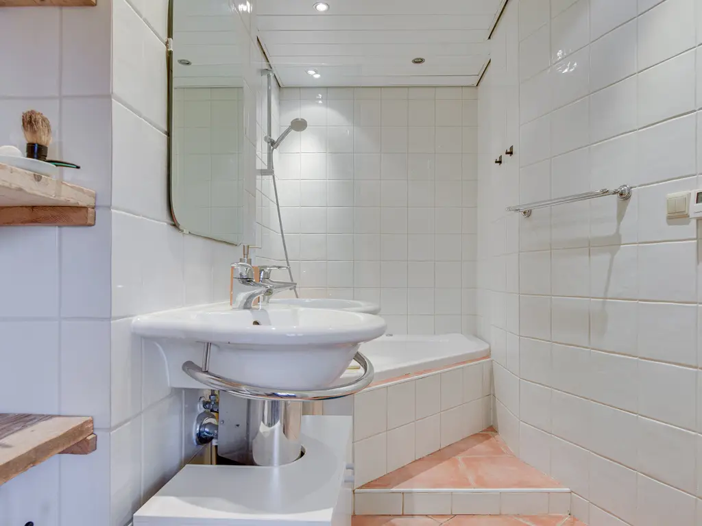 Sluuslaan 3, MIDDELHARNIS