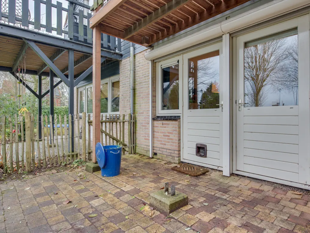 Sluuslaan 3, MIDDELHARNIS