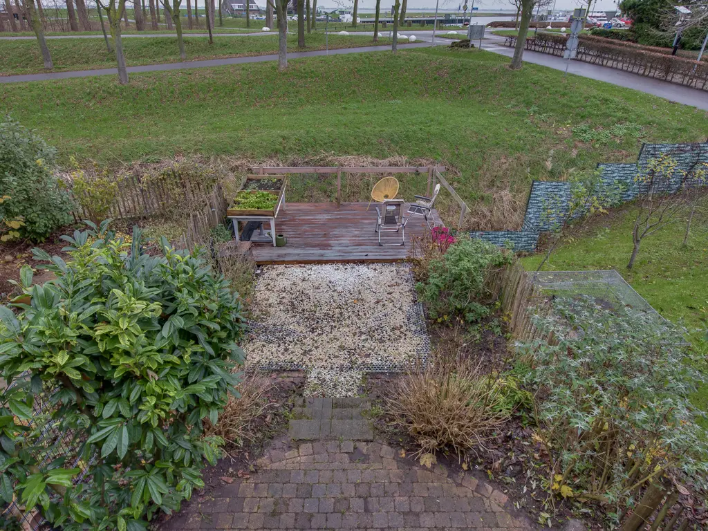 Sluuslaan 3, MIDDELHARNIS