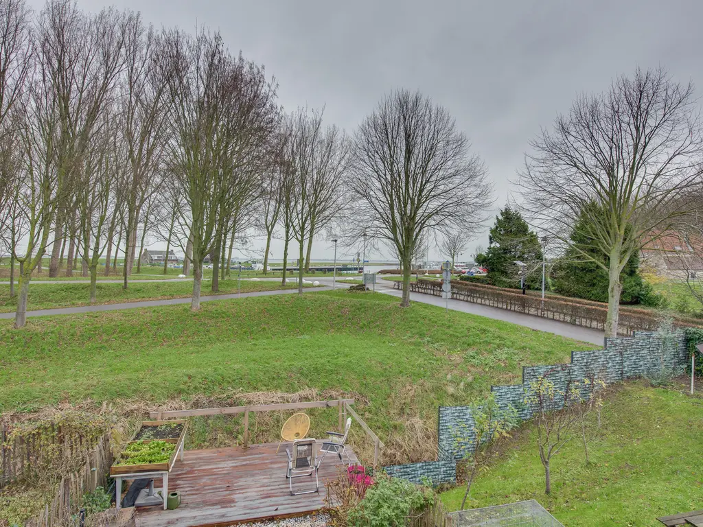 Sluuslaan 3, MIDDELHARNIS