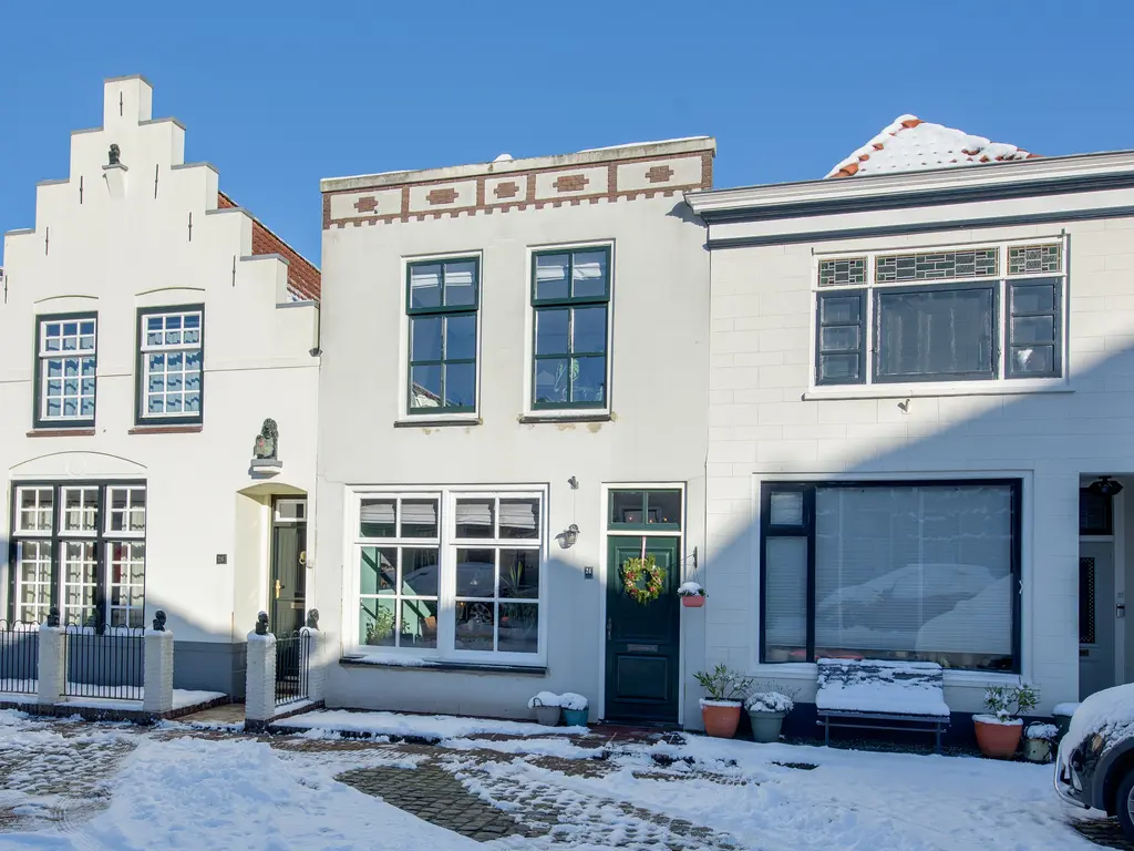 Voorstraat 24, OOLTGENSPLAAT