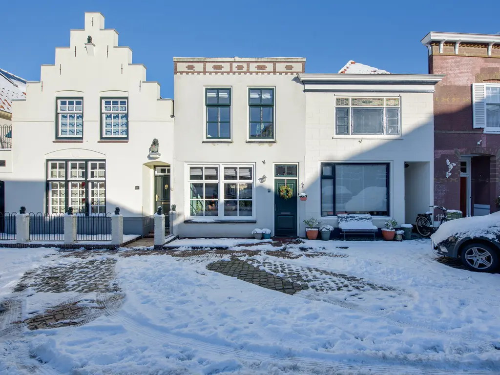 Voorstraat 24, OOLTGENSPLAAT