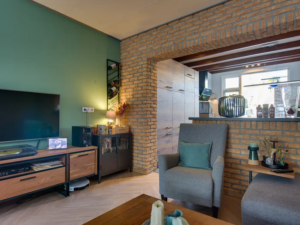 Voorstraat 24, OOLTGENSPLAAT