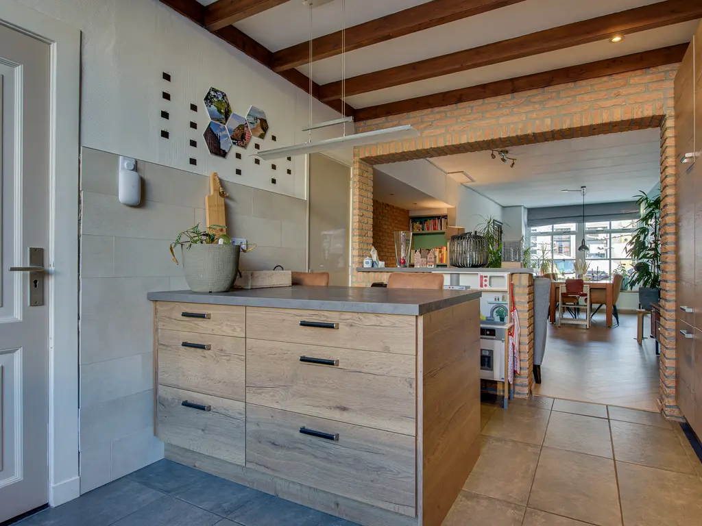 Voorstraat 24, OOLTGENSPLAAT