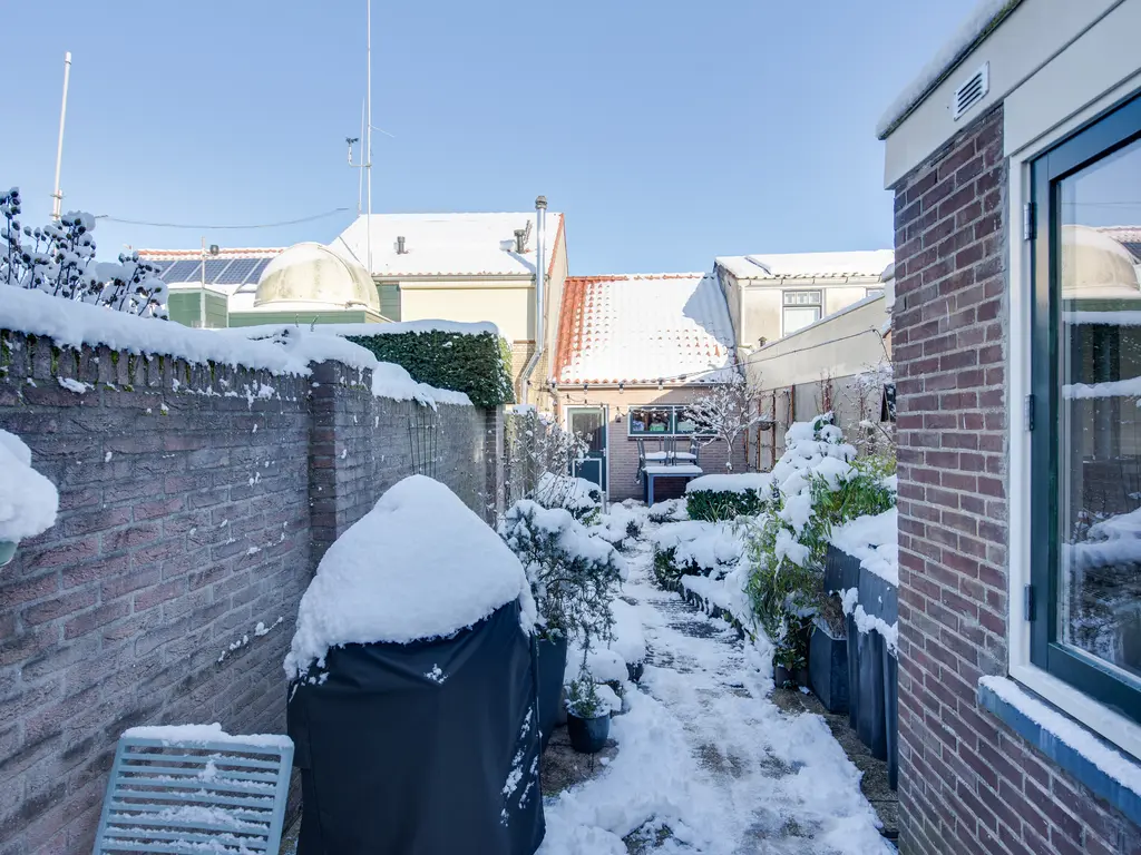 Voorstraat 24, OOLTGENSPLAAT