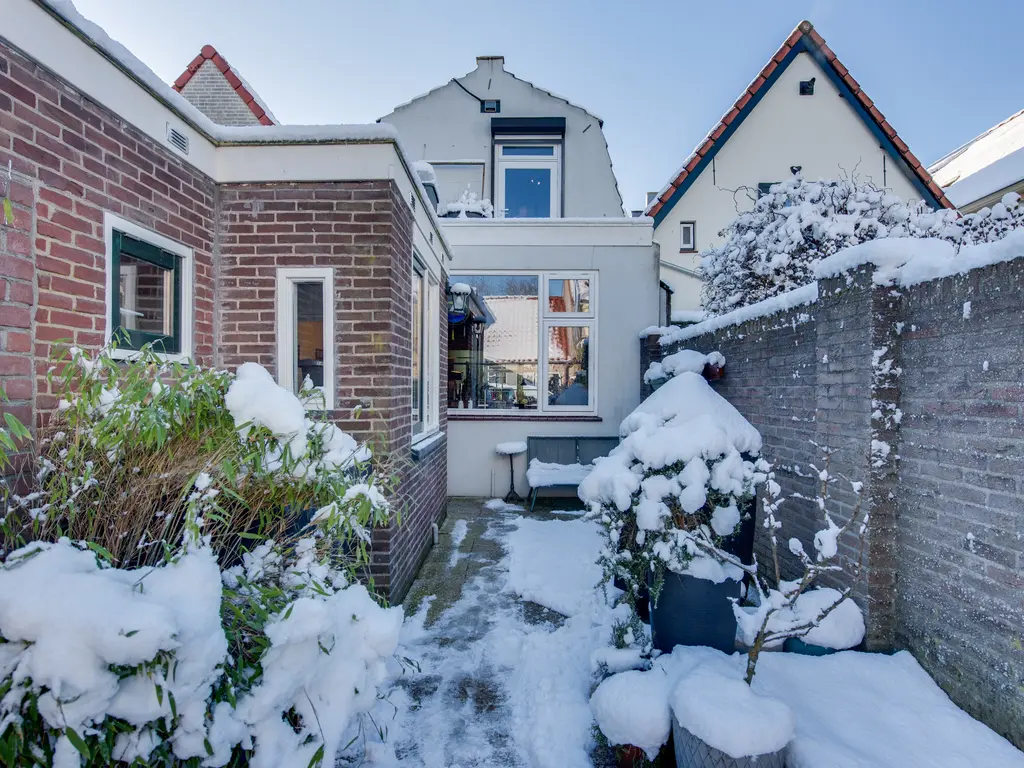 Voorstraat 24, OOLTGENSPLAAT