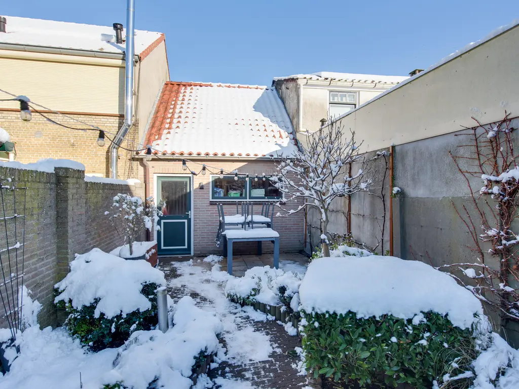 Voorstraat 24, OOLTGENSPLAAT