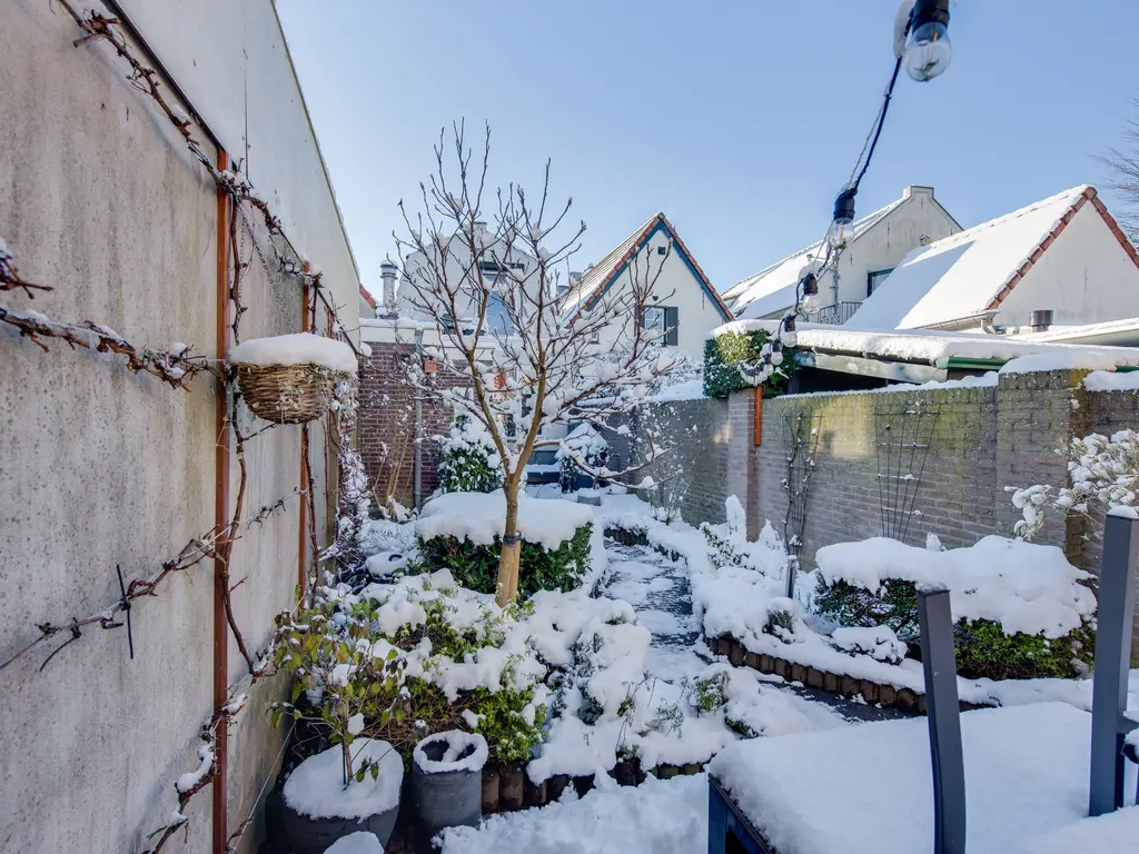 Voorstraat 24, OOLTGENSPLAAT