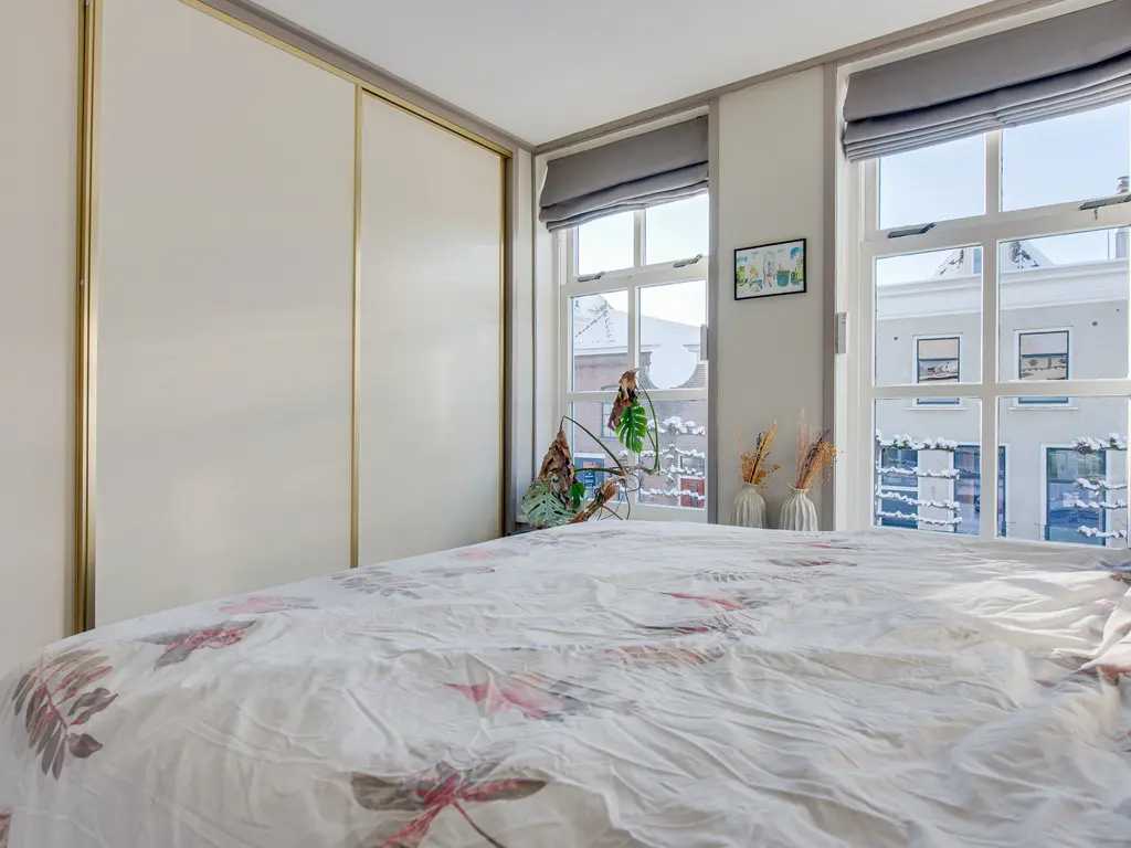 Voorstraat 24, OOLTGENSPLAAT