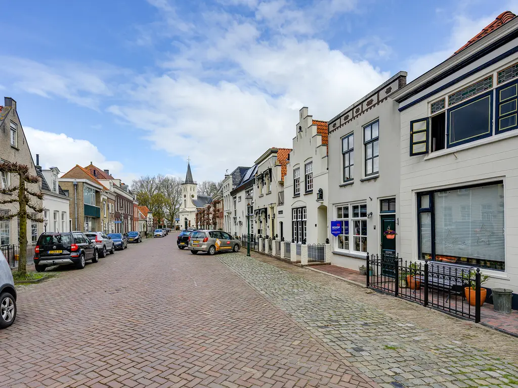 Voorstraat 24, OOLTGENSPLAAT